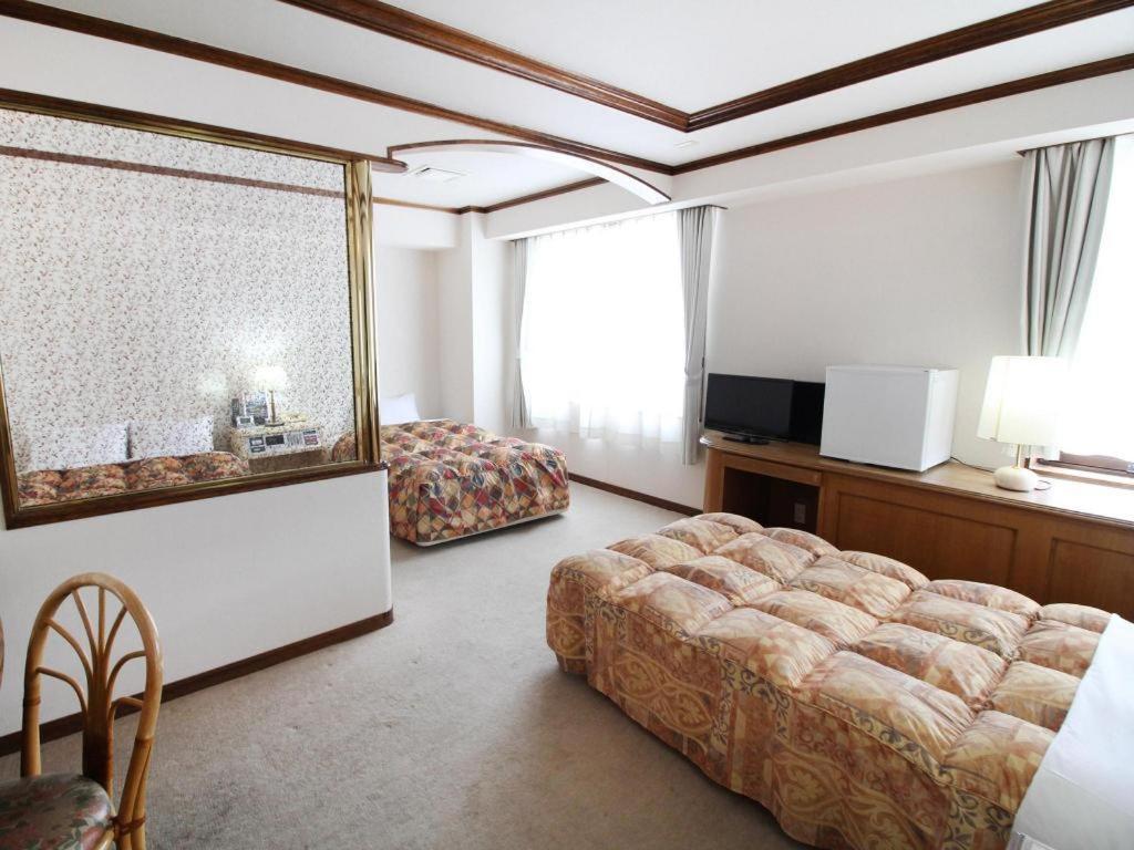 Neyagawa Trend Hotel 大阪市 エクステリア 写真