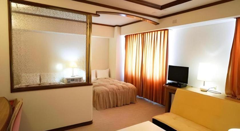 Neyagawa Trend Hotel 大阪市 エクステリア 写真